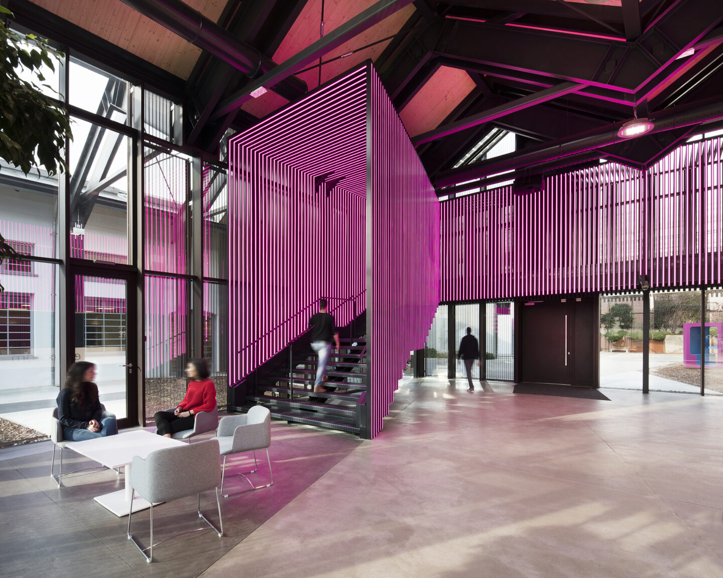 INNOVATION HEADQUARTERS, la tecnologia che ridefinisce il workplace nel talk di NiiProgetti con Il Prisma